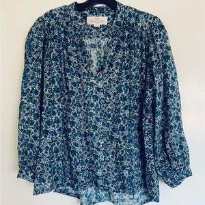 Trovata blouse in a beautiful floral fabric. Size S